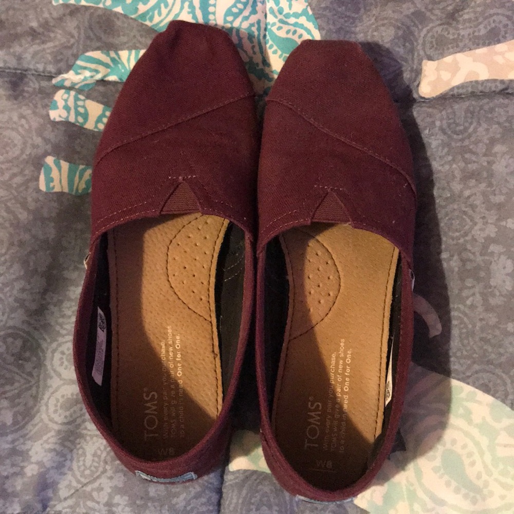 Toms